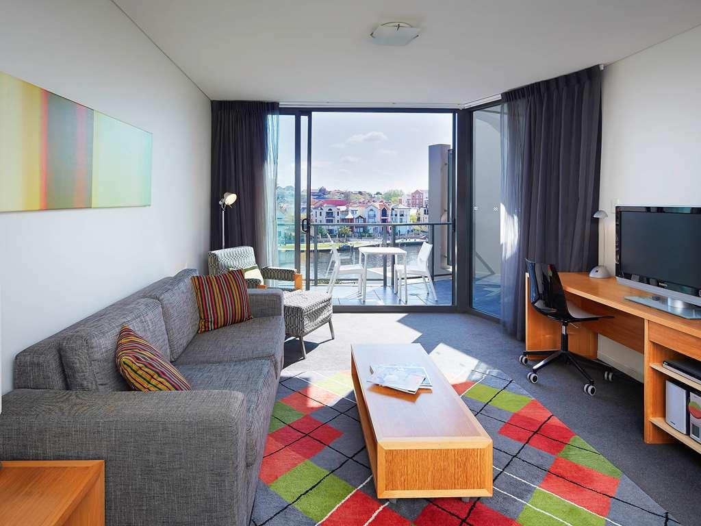 East Perth Suites Hotel 외부 사진