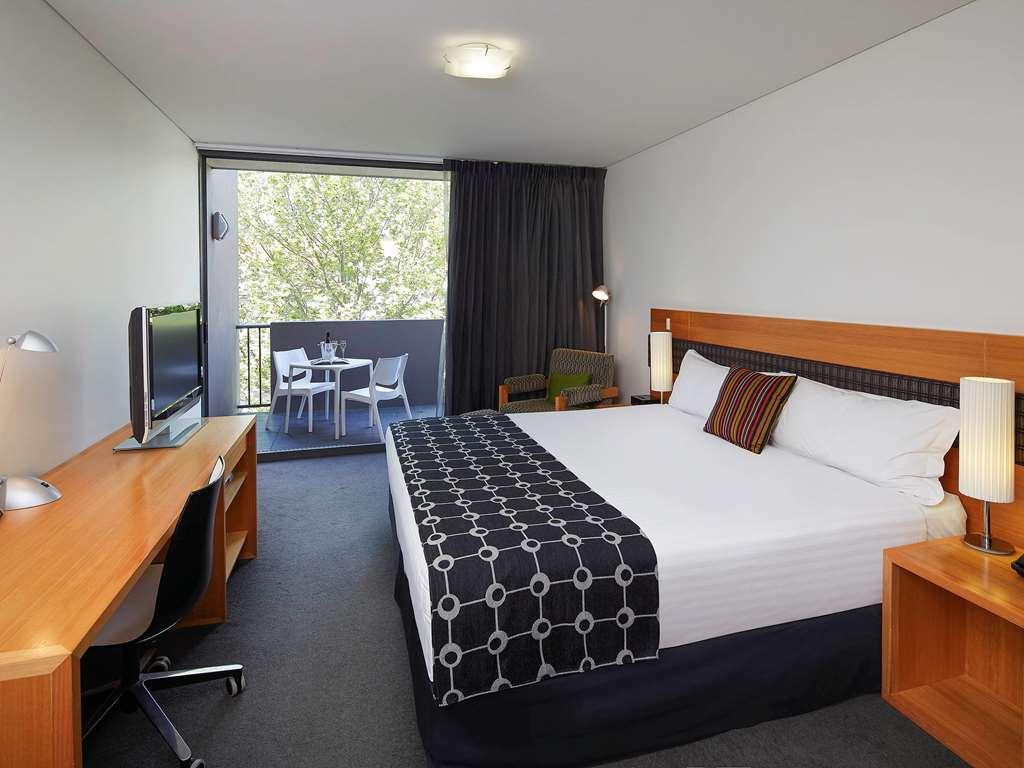 East Perth Suites Hotel 외부 사진