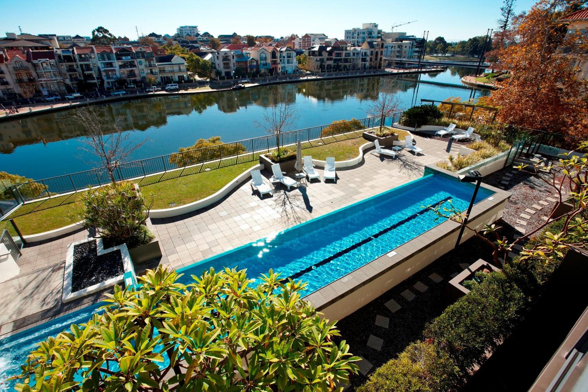 East Perth Suites Hotel 외부 사진